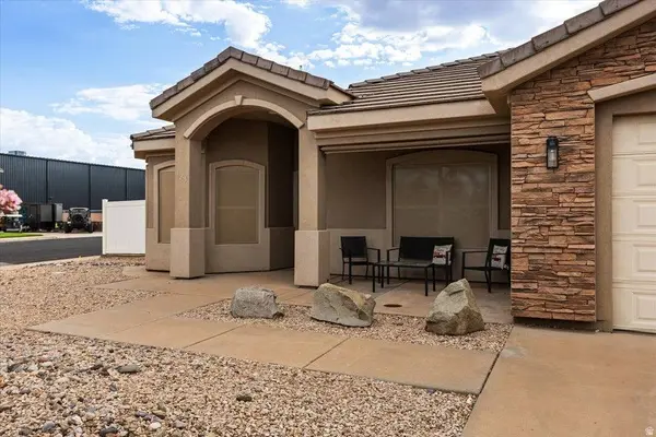 125 S 800 W, Hurricane, UT 84737