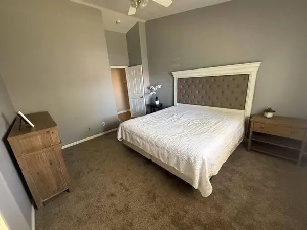 64 N 2000 E, St George, UT 84790