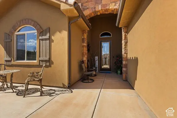 2644 S WILSON DR, Hurricane, UT 84737