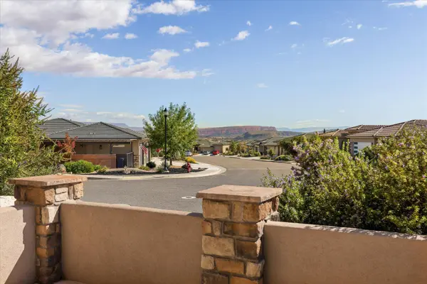 2087 N RESERVE Pkwy, Washington, UT 84780