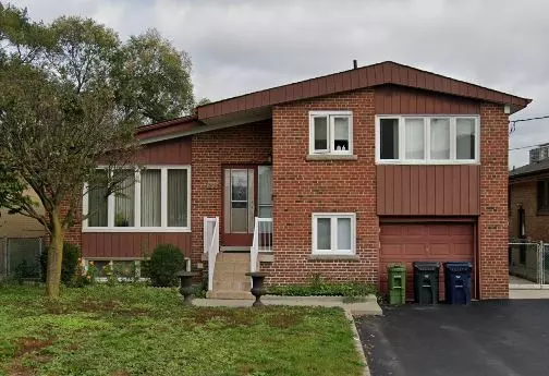 Toronto, ON M6B 3V8,35 Euphrasia Dr