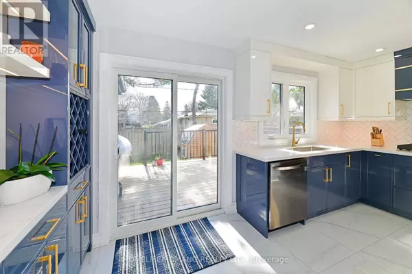 826 KROSNO BOULEVARD W, Pickering (bay Ridges), ON L1W1G9