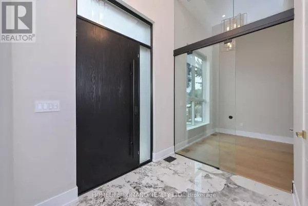 19 KING HIGH AVENUE, Toronto (clanton Park), ON M3H3A8