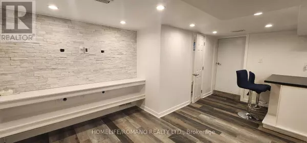 10 Hartley AVE #bsmt, Toronto (briar Hill-belgravia), ON M6E4E6