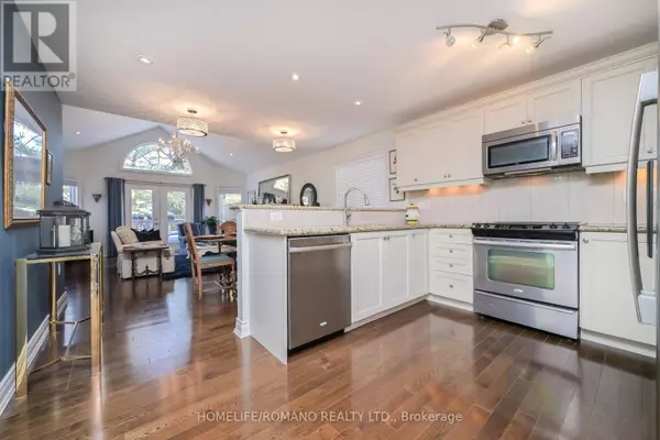 72 Tuscany Grande #13, New Tecumseth, ON L9R0E2