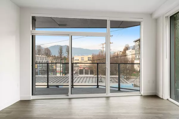 2888 Arbutus ST #302, Vancouver, BC V6J 0J1