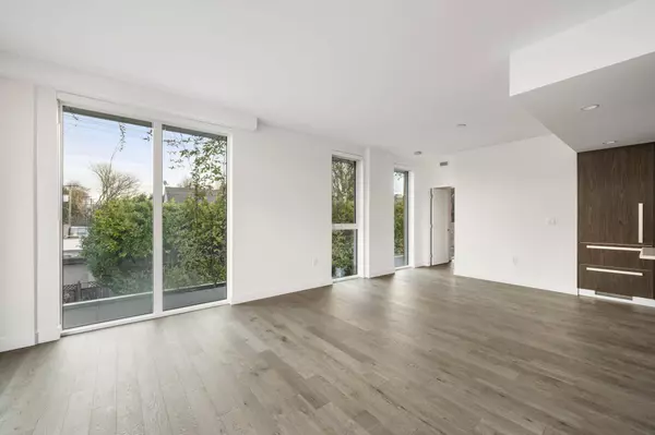 2888 Arbutus ST #302, Vancouver, BC V6J 0J1