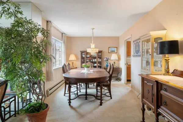 1442 Foster ST #111, White Rock, BC V4B 3X7