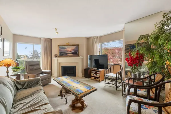 1442 Foster ST #111, White Rock, BC V4B 3X7