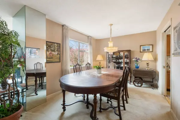 1442 Foster ST #111, White Rock, BC V4B 3X7