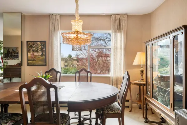 1442 Foster ST #111, White Rock, BC V4B 3X7