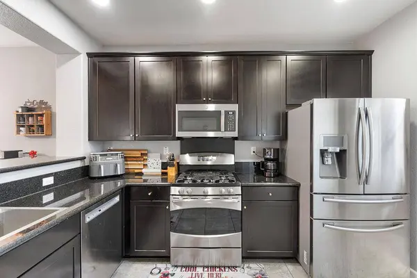 9421 Blue Mountain WAY, Sacramento, CA 95829