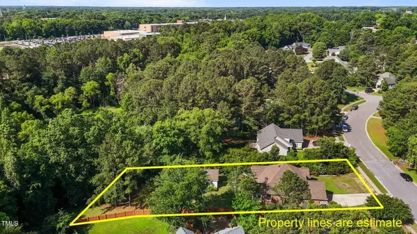 624 Powhatan Drive, Fuquay Varina, NC 27526