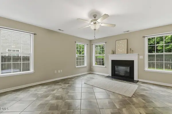 909 Steelhorse Drive, Fuquay Varina, NC 27526