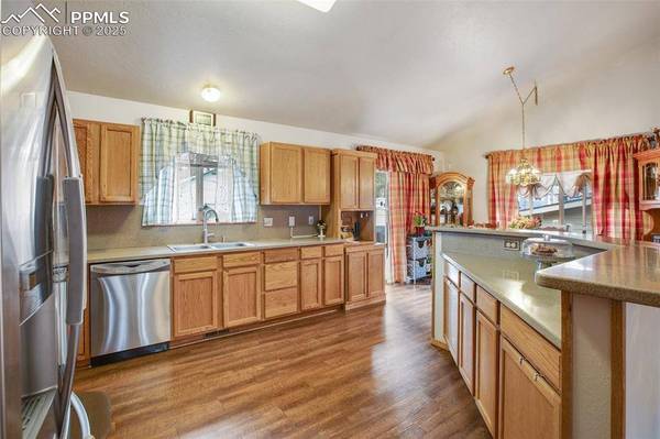 411 Bowman AVE, Woodland Park, CO 80863