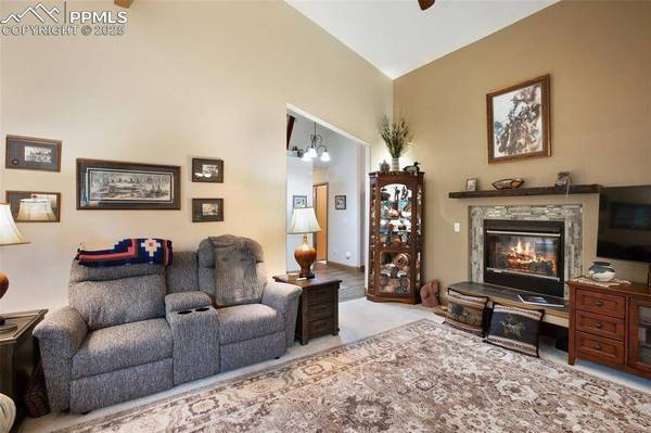 1509 Sunshine CIR, Woodland Park, CO 80863