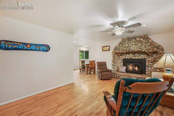 13365 Meadow Glen LN, Colorado Springs, CO 80908