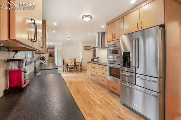 13365 Meadow Glen LN, Colorado Springs, CO 80908