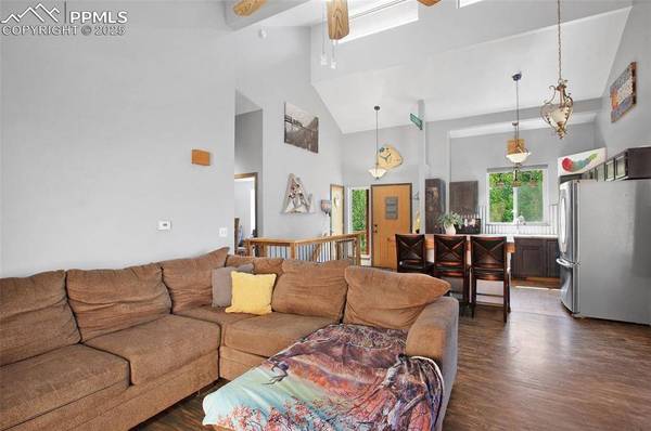 181 Valley LN, Woodland Park, CO 80863