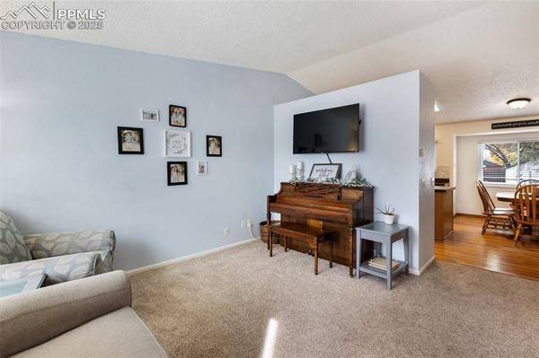 5933 Fossil DR, Colorado Springs, CO 80923