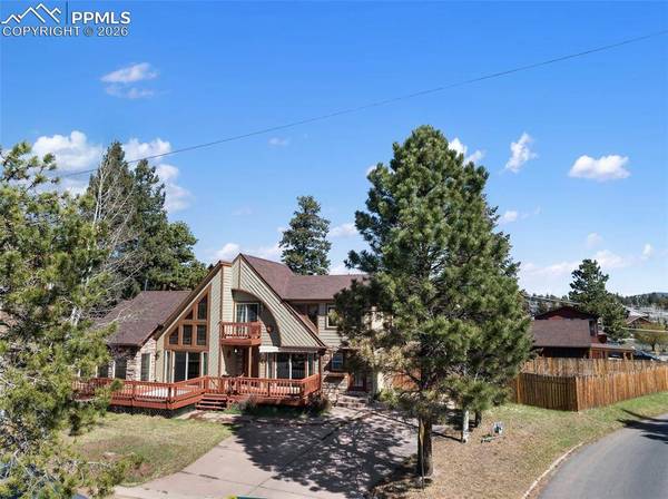 400 Hillcrest ST, Woodland Park, CO 80863
