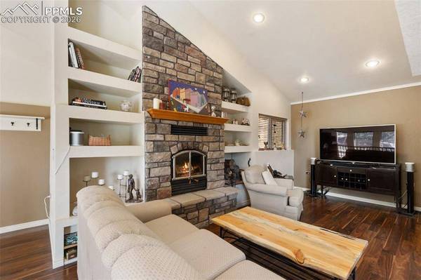 400 Hillcrest ST, Woodland Park, CO 80863