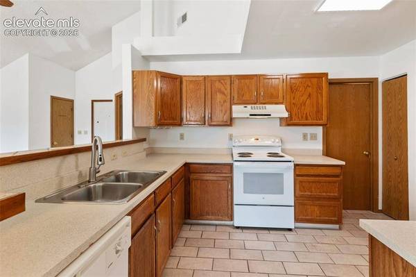 2758 Montague DR, Colorado Springs, CO 80920