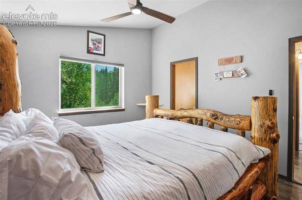 181 Valley LN, Woodland Park, CO 80863