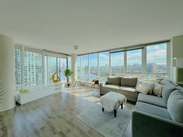 980 Cooperage WAY #1506, Vancouver, BC V6B 0C3