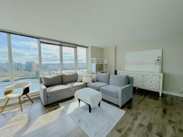 980 Cooperage WAY #1506, Vancouver, BC V6B 0C3