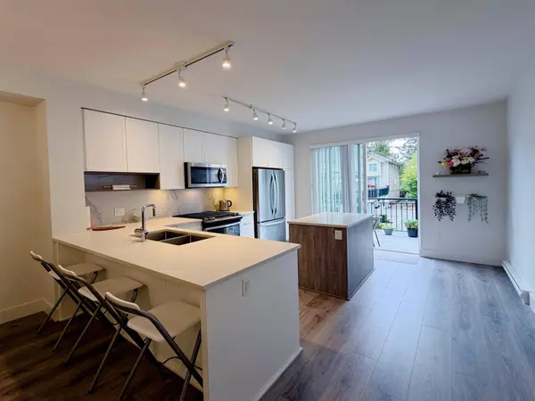9718 161a ST #8, Surrey, BC V4N 6S7