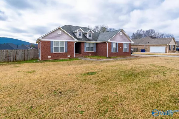 114 Shallowhill Road, Huntsville, AL 35811