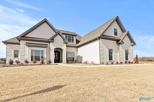 23262 Sawgrass Drive, Athens, AL 35613