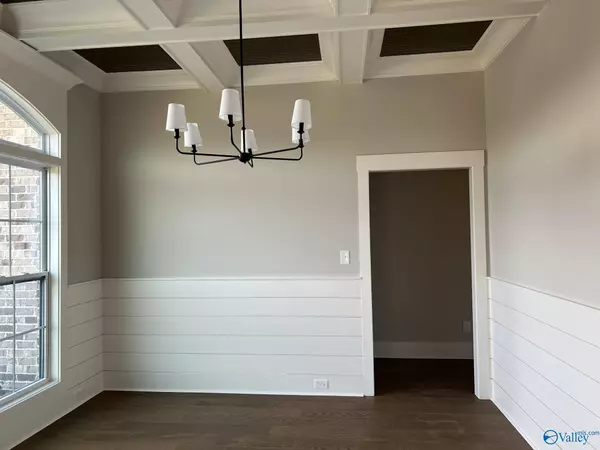 22692 Gunner Circle, Athens, AL 35613