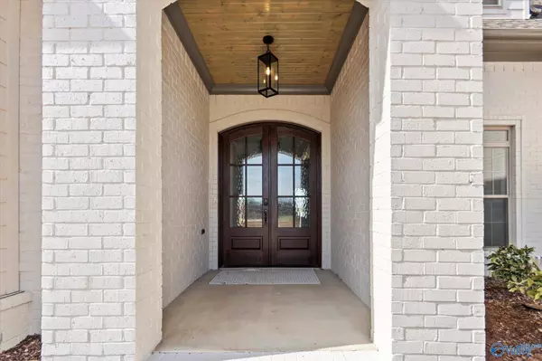 23262 Sawgrass Drive, Athens, AL 35613