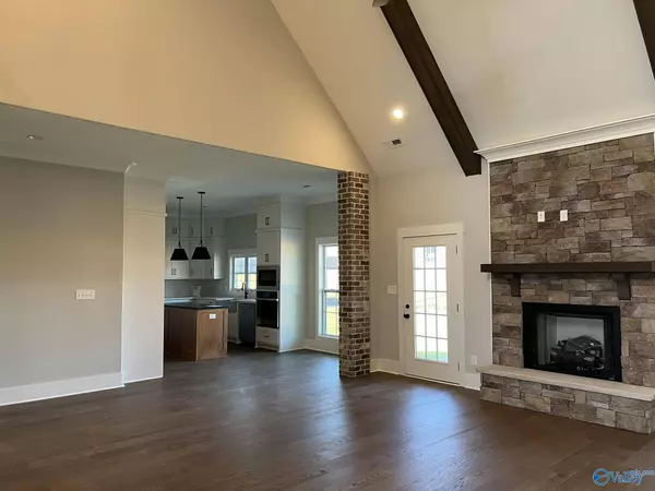 22692 Gunner Circle, Athens, AL 35613