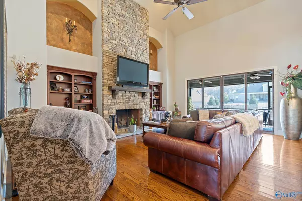 35 Mcmullen Lane SE, Gurley, AL 35748