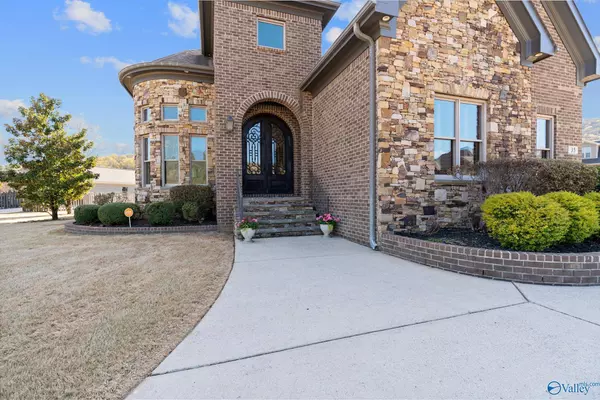 35 Mcmullen Lane SE, Gurley, AL 35748