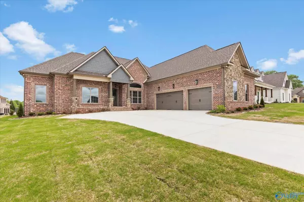 22566 Mary Grace Drive, Athens, AL 35613