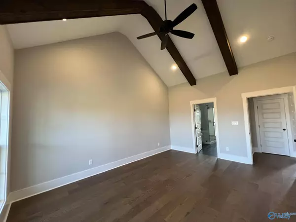 22692 Gunner Circle, Athens, AL 35613