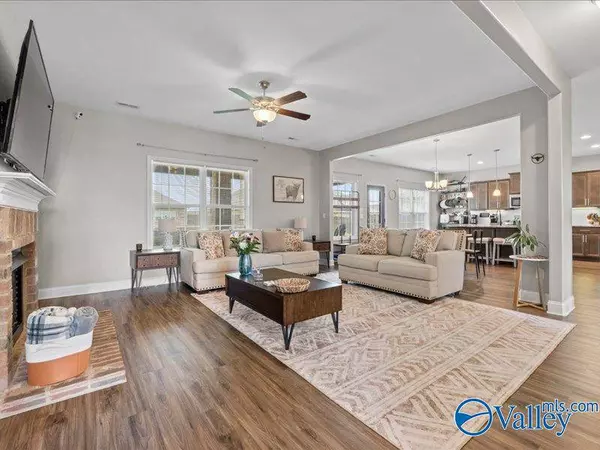 139 Berry Farm Road, Meridianville, AL 35759