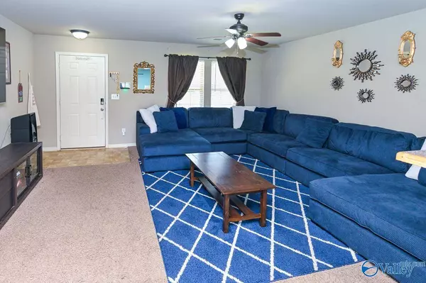 242 Bermuda Lakes Drive, Meridianville, AL 35759