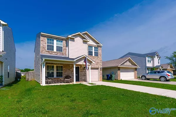 242 Bermuda Lakes Drive, Meridianville, AL 35759