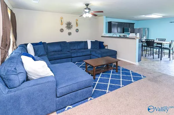 242 Bermuda Lakes Drive, Meridianville, AL 35759