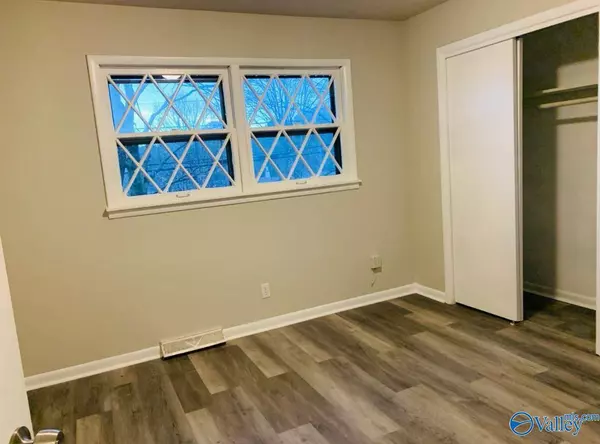 2703 Hilltop Terrace NW, Huntsville, AL 35810