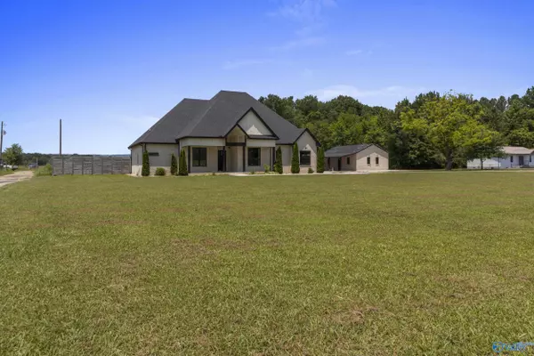 1268 Low Gap Road, New Hope, AL 35760