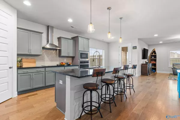 227 Cherry Laurel Drive, Hazel Green, AL 35750