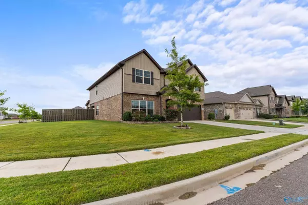 227 Cherry Laurel Drive, Hazel Green, AL 35750