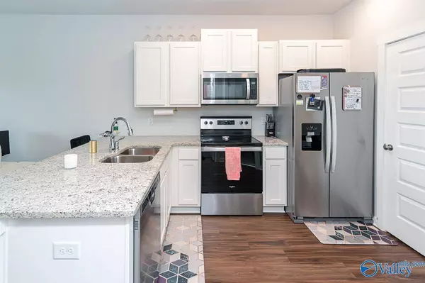 352 Falling Water Lane, Huntsville, AL 35756