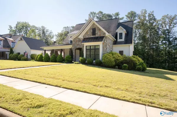 112 Bishop Bend Drive, Huntsville, AL 35806